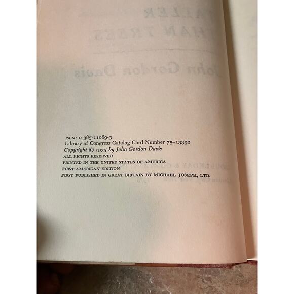 TALLER THAN TREES John Gordon Davis HC DJFirst American Edition 1975 - Picture 3 of 9